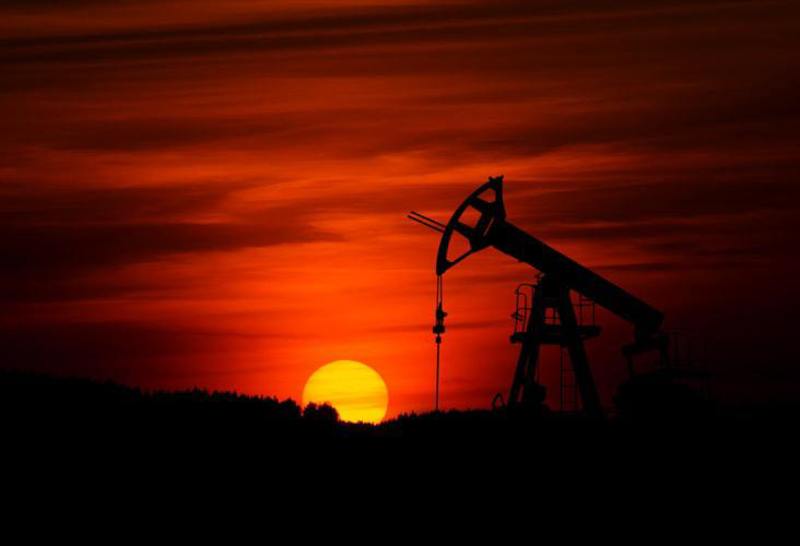 oil prices crude stocks