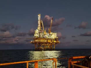 Eni oil discovery Block 10