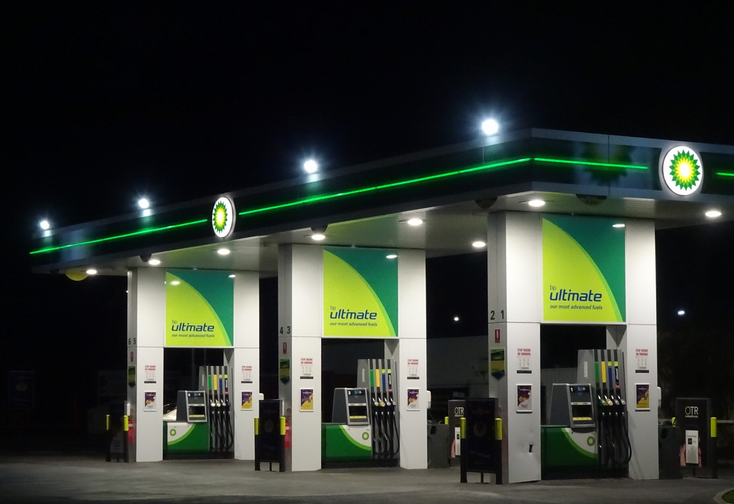 BP closes “handful” of sites due to lorry driver shortage