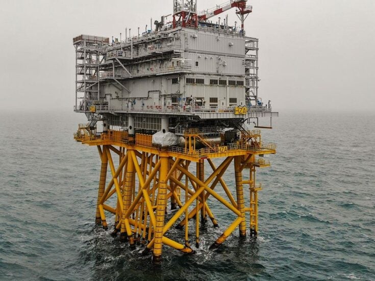 Aramco defers decommissioning work bid date