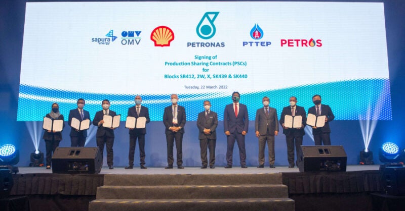 Petronas, Waygate to commercialise robotic solution for oil industry - Vimarsana News