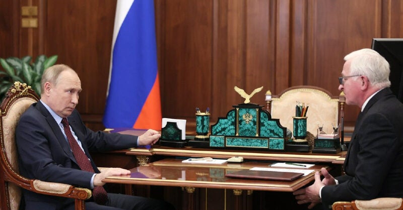 Western sanctions have a "limited impact" on Russian oil production: IEA News - Vimarsana News