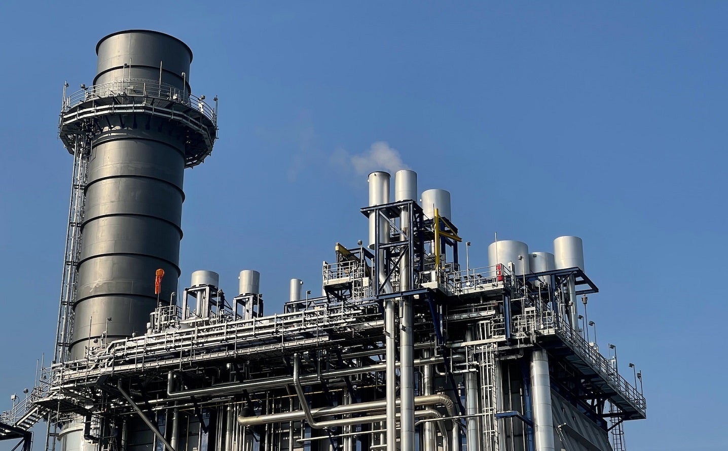 W przypadku usunięcia Rosniefti jako akcjonariusza Polska kupi udziały w niemieckiej rafinerii