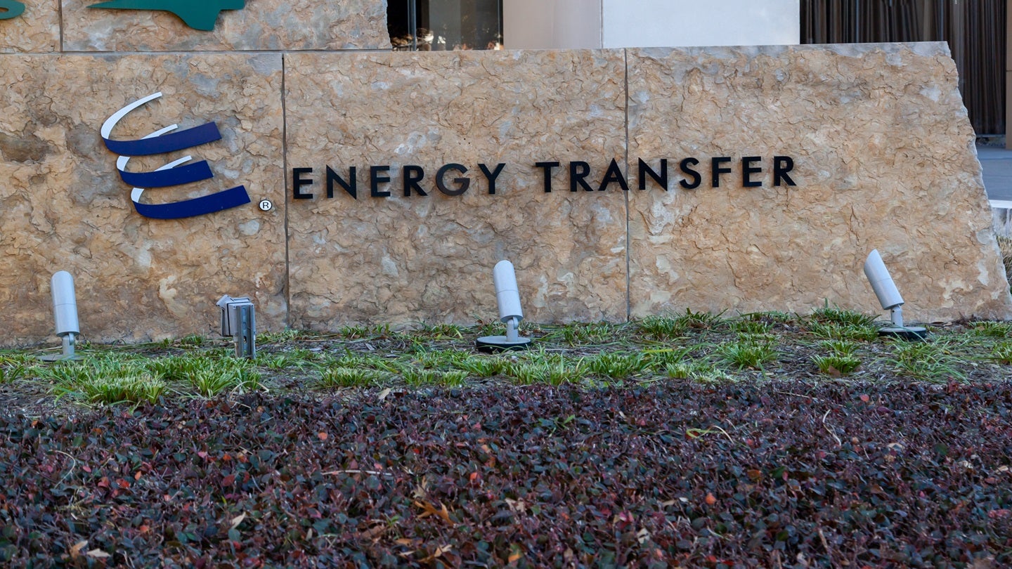 Energy Transfer signs preliminary deal for Louisiana LNG plant