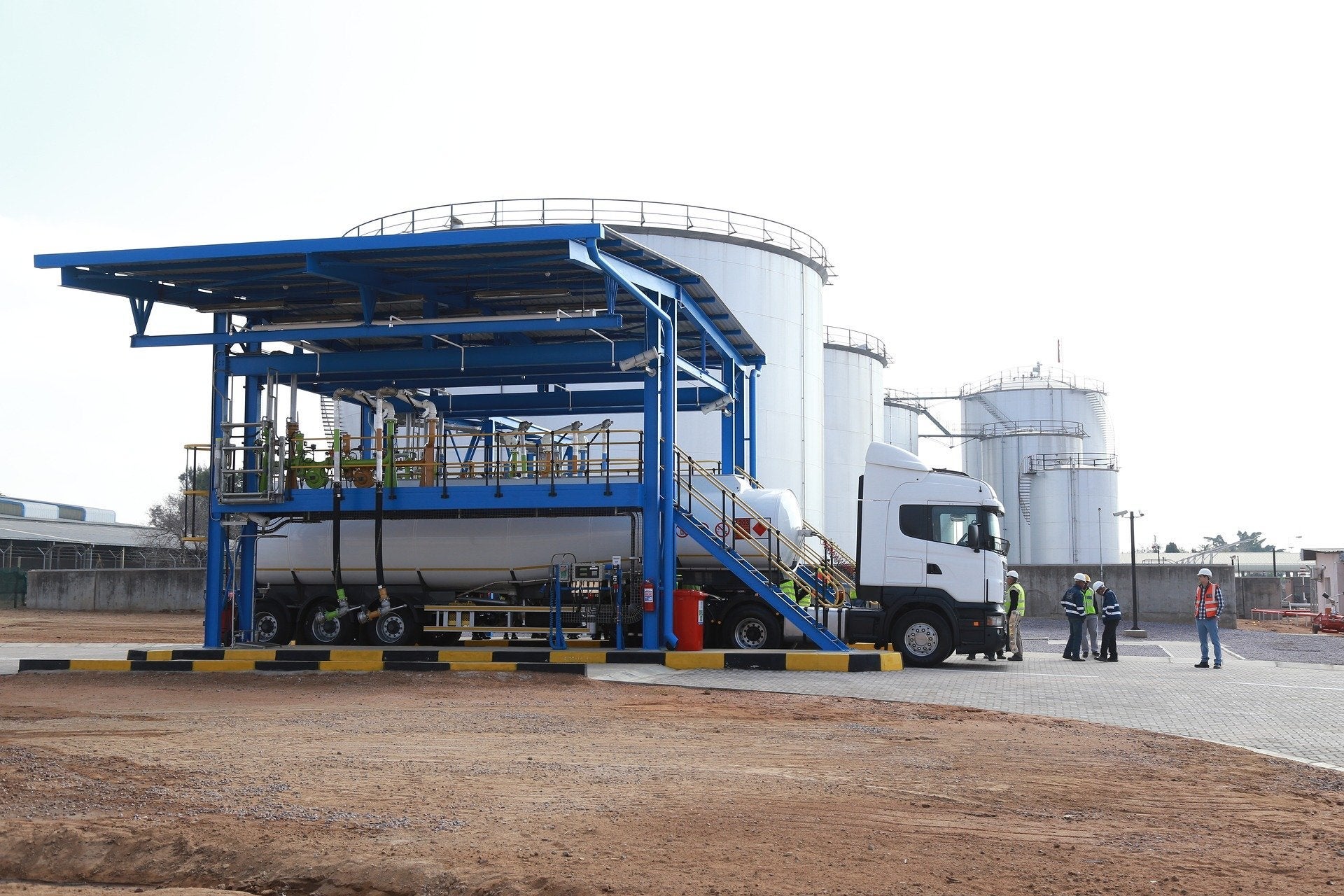 Qatar Petroleum signs ten-year LNG supply deal with Shell
