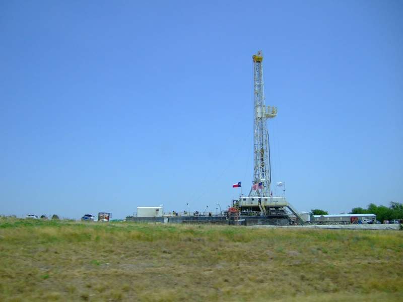 Sean R Gas Rig Armour, Santos-Shell JV win gas acreage in Queensland