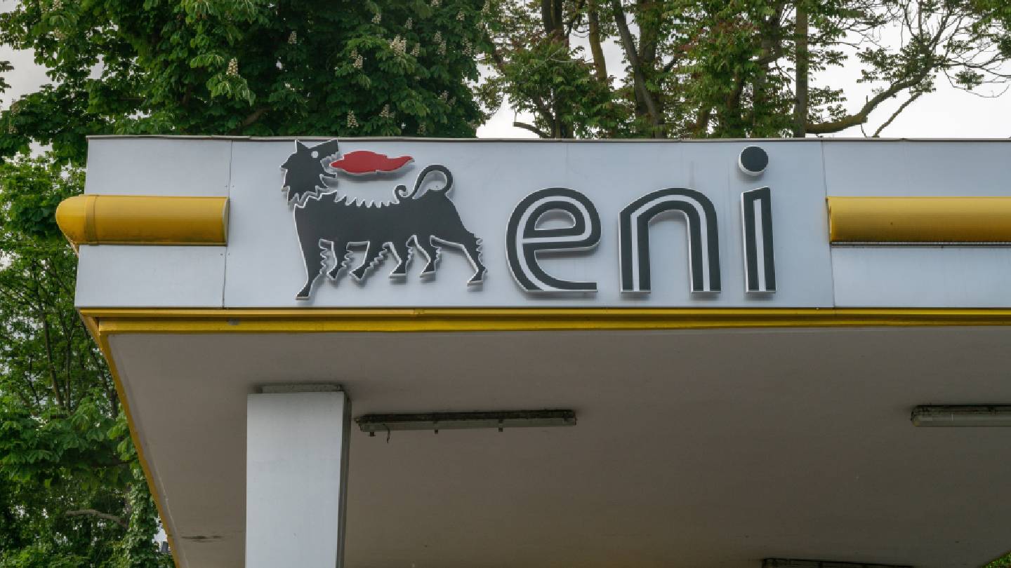 Eni acquires 50% stake in offshore Block OFF-5 from YPF