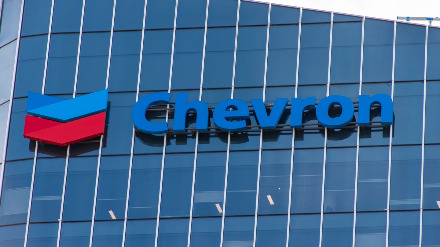 Los ingresos netos de Chevron en el cuarto trimestre de 2025 cayeron un 12,5% a 2.840 millones de dólares.
