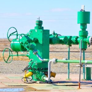 Hassi Bir Rekaiz Field_shutterstock_383345578