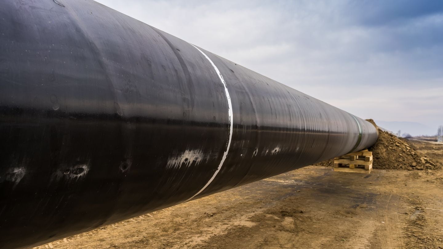 Enbridge wins new permit to maintain North Dakota border pipeline