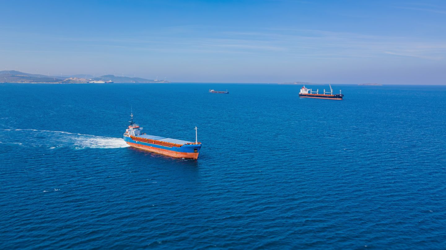 Oil retreats as US-Iran talks continue amid tension