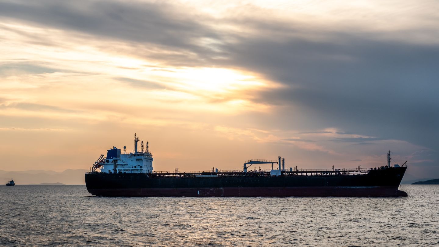 Oil prices hold near highs after military action and tanker incidents